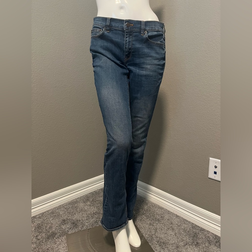J. CREW Stretch Women’s   8” 1/2  Low - Rise  Medium Wash Blue Jeans Size 28 R - Picture 2 of 13